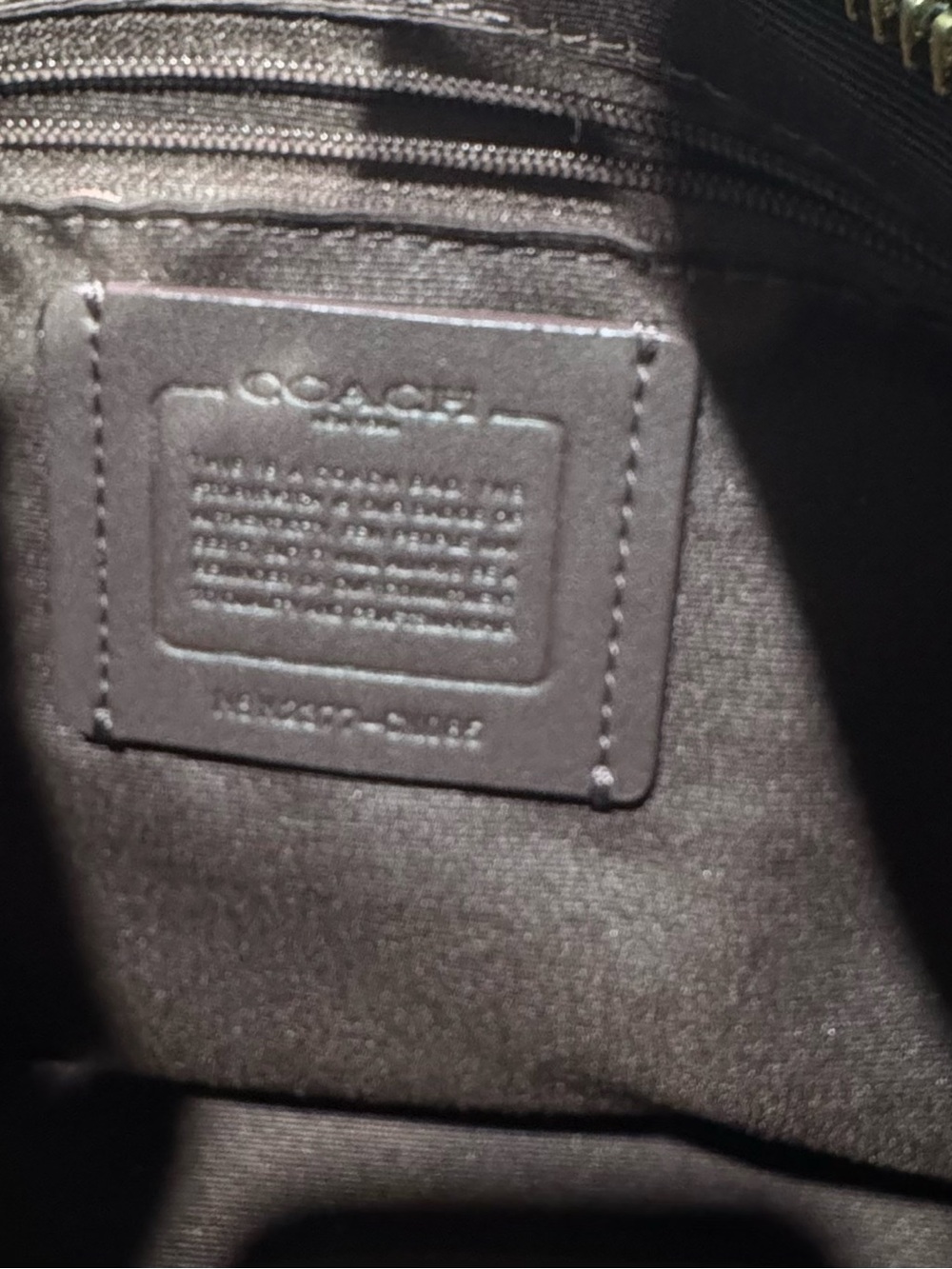Coach Black Pebbled Leather Shoulder Bag with Gold Hardware - Picture 4 of 5